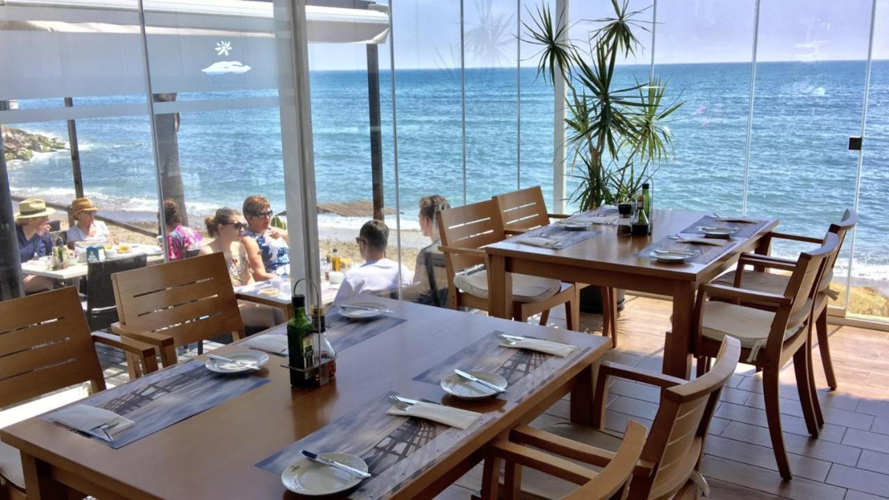Mi Capricho, Beachfront, Grownfloor, Private Garden & Terrace Sitio de Calahonda Dış mekan fotoğraf