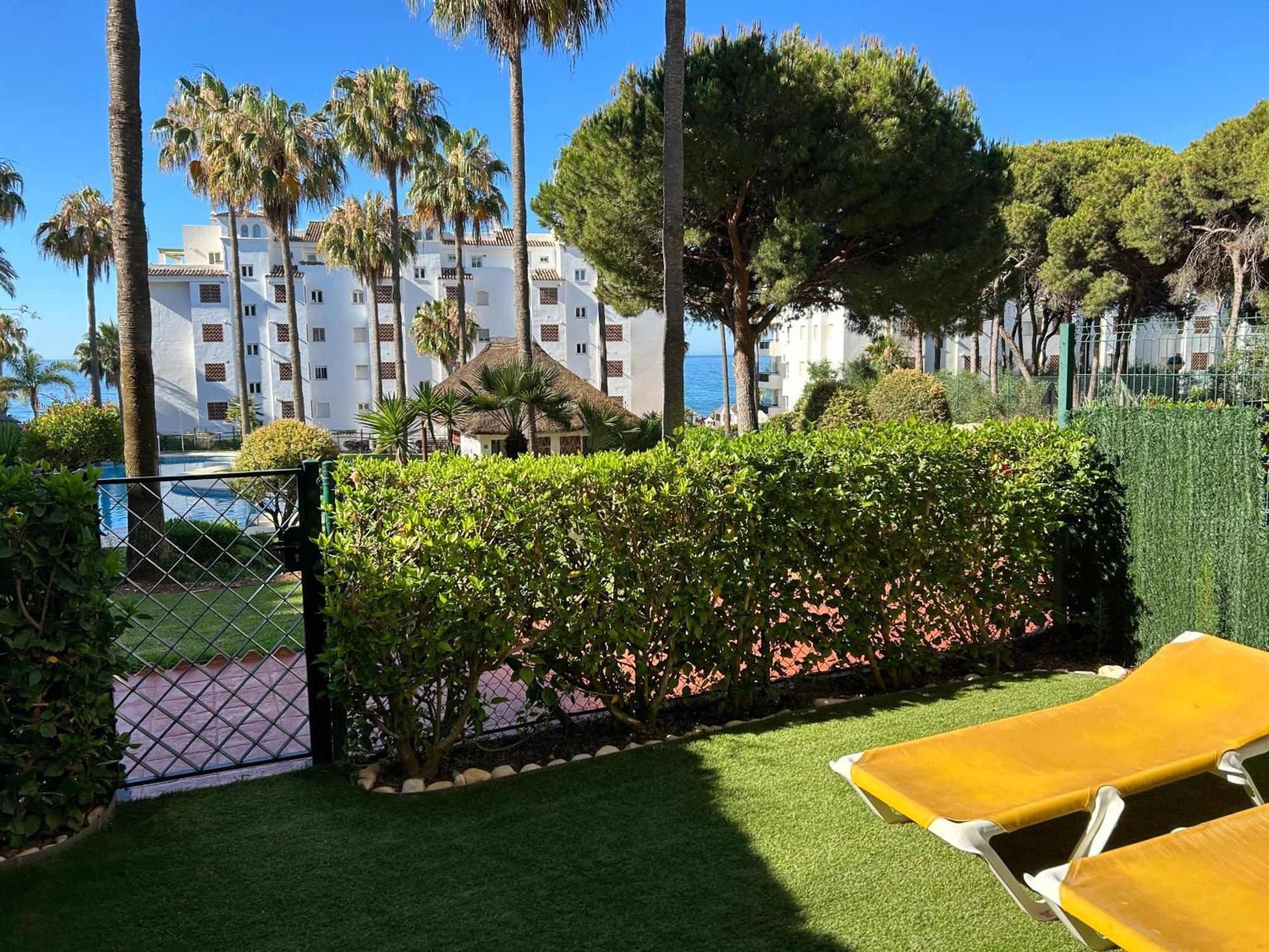 Mi Capricho, Beachfront, Grownfloor, Private Garden & Terrace Sitio de Calahonda Dış mekan fotoğraf